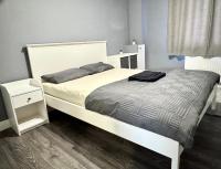 Spacious Room in Lovely Shared Flat - B&B Manchester