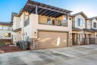 Spacious Villa with Lazy River, Pool & Hot Tub - B&B Hurricane