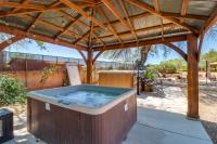 Pet-Friendly Tucson Casita Shared Hot Tub and Patio - Ferienwohnung Tucson