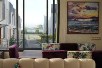 MAGNIFIQUE VILLA DE 210 M2, 4 chambres, VUE SUR MER, Piscine, Jardin, en bord de mer - B&B Temara