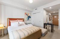 Stylish Downtown Miami Studio with Rooftop Pool - B&B Miami