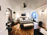 Eagle’s Landing Lodge - Bed and Breakfast Custer