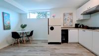 Sunny Crest Burnaby-cozy one bedroom private suite - Bed and Breakfast Burnaby