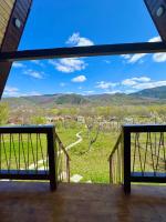 Căsuțele EliMar - Bed and Breakfast Chirlești