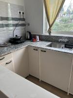Bougainville Service Apartment - Bed and Breakfast Shillong