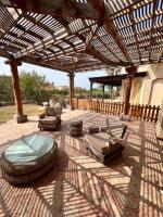 Casabianca - North Coast - 5 bedroom, Garden, Sea View Villa - B&B Dawwār Muḩammad Abū Shanab