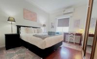 Camera Queen Deluxe con Bagno in Comune
