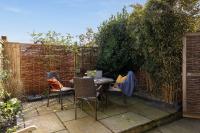 Journey's End Luxury Cottage 100m from Sea - B&B East Wittering