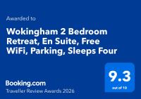 Stylish 2 Bedroom Wokingham Apartment, En Suite, Free WiFi, On Site Parking, Guests 4 - Chambres d'hôtes Wokingham