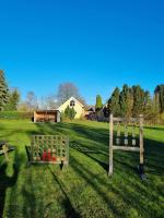 Villa Jule - Cozy and Elegant Place with Open Ceiling, Beautiful Garden and Specious Terrace - Chambres d'hôtes Kettinge