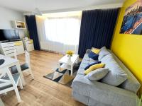 Kawalerka SŁONECZNA osiedle DOBRZEC - Bed and Breakfast Kalisz