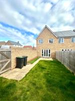 CHARMING VILLAGE HOME, stylish interior, FREE PARKING for 2 cars, private rear garden, 2 DOUBLE BEDROOMS and easy access to M1 - Chambres d'hôtes Houghton Conquest
