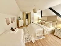THREE BEDROOM Rural, relaxing and peaceful,DOGS welcome! With Cymru Holidays - B&B Abergavenny