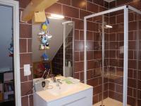 Chambre Familiale avec Douche 
