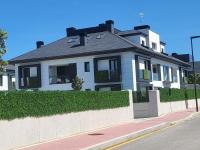 Acogedor y moderno apartamento en Loredo Beach - B&B Lloreda