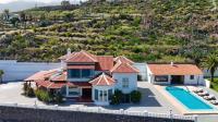 Exclusive Mountain Villa with Heated Pool & Stunning Ocean Views - Chambres d'hôtes Barranco Hondo