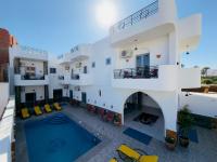 Azure Guest House - B&B Luxor