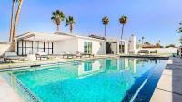 Bright 5BR Villa with Pool Spa & Mountain Views - Chambres d'hôtes Palm Springs
