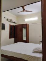Sri Thirumoorthy Home Stay - B&B Puducherry