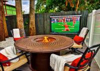 Outdoor Movies, Hot Tub, Fire Pit & Near AMI 7 miles away - Chambres d'hôtes Bradenton