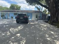 Lovely rental unit with independent entrance apt # 1 - B&B Tampa