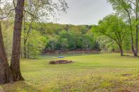 Gateway to Greers Ferry Lake! Cozy Couple's Escape - Ferienwohnung Clinton