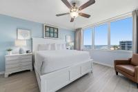 Bayfront condo steps to beach with waterfront balcony pool & lazy river - B&B Fort Walton Beach