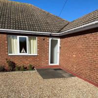 Simla Bungalow, Tetney, Spacious Parking, Private Garden - B&B Tetney