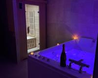 Le Clos des Pierres, Loft bien-être en amoureux - B&B Bais