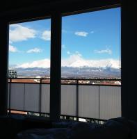 Tatras View Apartment Poprad Center with Balcony & Free Parking - Chambres d'hôtes Poprad