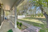 Suburban Sanctuary Peachtree Corners Getaway - B&B Norcross