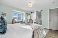 King Room with Mountain View