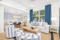 Designer condo w oceanfront & walk to Worth Ave - B&B Palm Beach