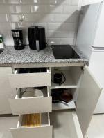 Depto con piscina y balcón a 5min del aeropuerto - B&B Luque