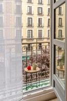 Lujo Silencioso en Plaza Mayor! Nuevo y Diáfano - B&B Madrid