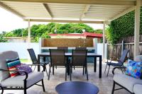 Borinquen Beach Retreat Apt 3 Near Beach - B&B Camaceyes