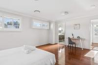 Modern Double Room with Ensuite Bath - Near Station - Shared Kitchen - Chambres d'hôtes Toongabbie
