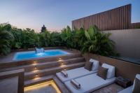Berawa Villa l 2 Pools, Walk to Beach l Near Finns - Chambres d'hôtes Canggu