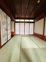 11 mins by train to Kyoto, near Lake Biwa, Japanese-style detached house, can accommodate 7 people - Chambres d'hôtes Ōtsu