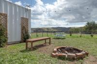 Zamenhof River Cabin - Peaceful Farm Escape - Pets Welcome - B&B Yass