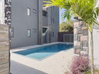 Niora - Modern 2BR Apartment & Pool Access - B&B Grand Baie