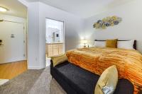 Garage Parking! Central Studio Near Cap Hill Fun - Bed and Breakfast Seattle