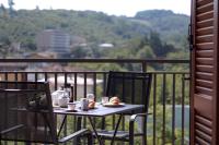 Elegant Penthouse LA BALCONATA - Wellness Retreat & Castle View - B&B Tabiano