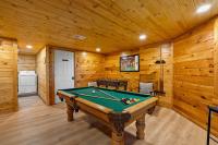 Family Friendly Great Views Game Room & Hot Tub - Chambres d’hôtes Gatlinburg