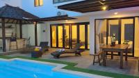 Nenangi Villa Bali -3BR Spacious with enclosed living & Lap Pool in Sunset Road - B&B Legian