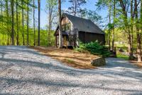 Riverfront Escape Hot Tub Game Room Fire Pit - B&B Ellijay