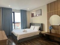 Apartment mit 3 Schlafzimmern und Balkon
