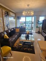 Luxury Apt New Kingston 24 hrs Security Pool - Ferienwohnung Kingston