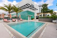 Sleek Downtown Apartment Rooftop Pool - B&B Miami
