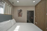 Golden Pear Villa-MSV 10BR - 5 Fully Equipped Kitchens, Harbor & Sea Views - B&B Morne Longue